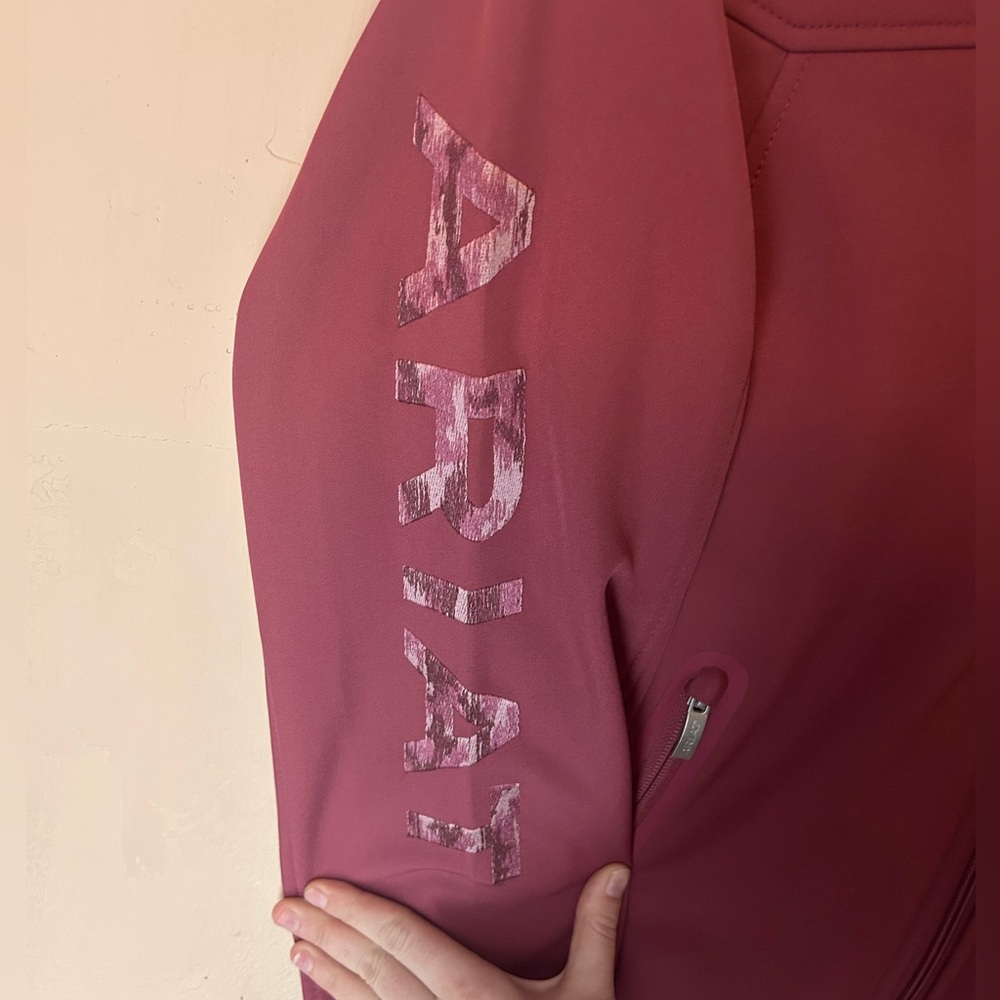 NWT Ariat Team Softshell Jacket, Color Rose Size M Western Cowgirl - Picture 7 of 15